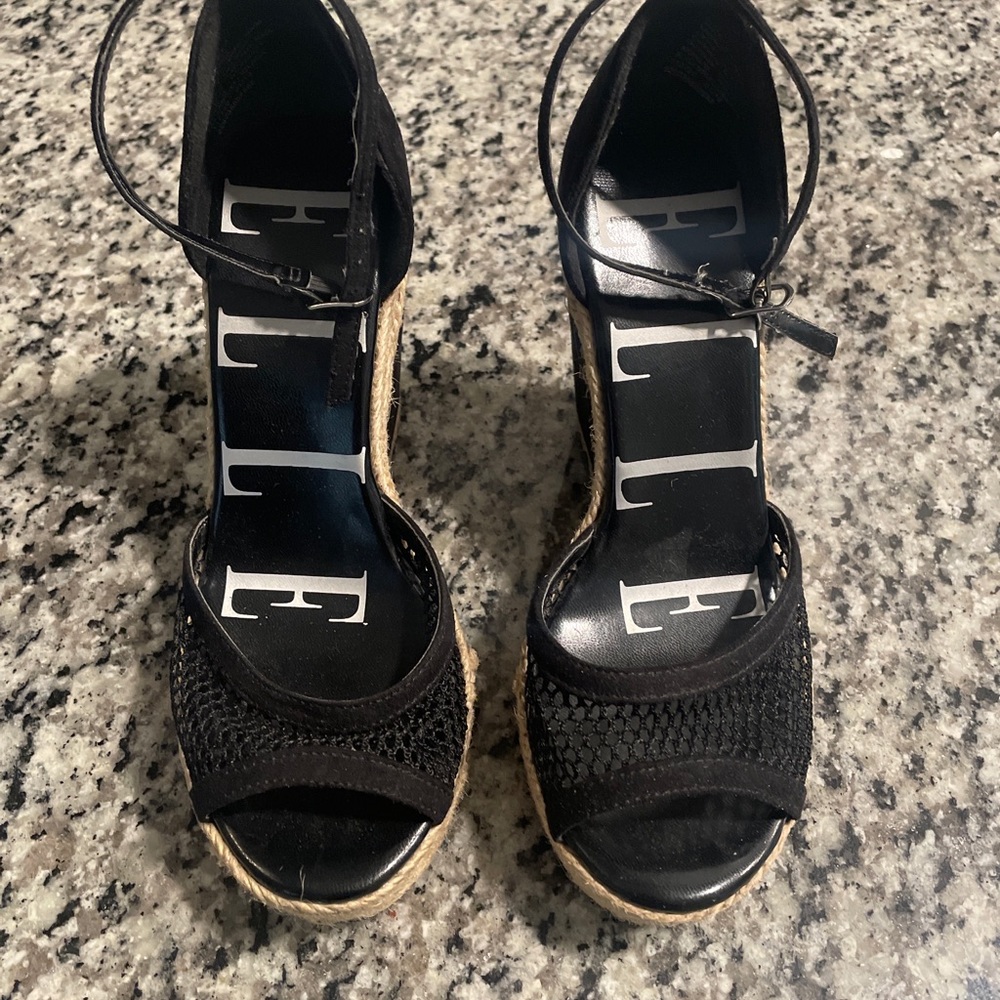 Elle Black platform Wedge Heel